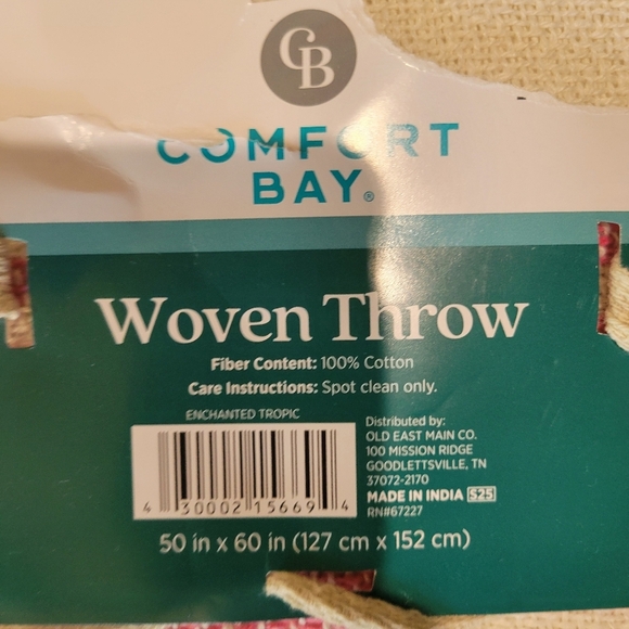 Geometric Patterned Throw Blanket 100 Cotton - Picture 5 of 5